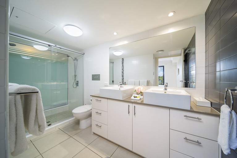 Bathroom 5, The Bay Apartments, Hervey Bay - Pt A