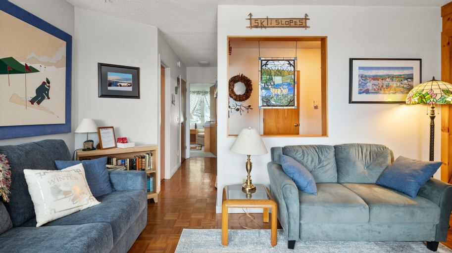 Others 1, 14 Snowside 2 Bedroom Condo by RedAwning, Washington
