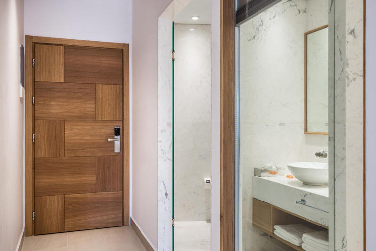 Bathroom 2, Avra Apartments Venetian Harbour, Crete
