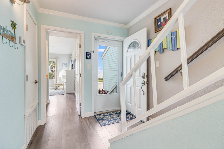 Interior 5, Bayfront Kontiki 3 Bedroom Condo by RedAwning, Aransas