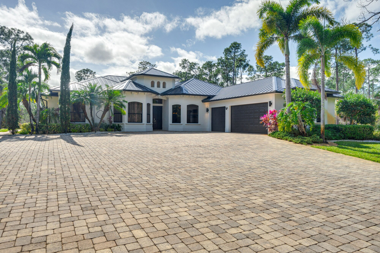 Exterior & Views, 7 Mi to Great Wolf Lodge Water Park: Luxury House, Collier