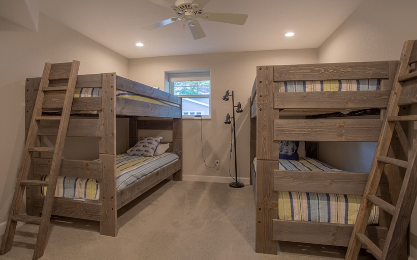 Bedroom 3, Happy Hideaway 4 Bedroom Home by RedAwning, Taney