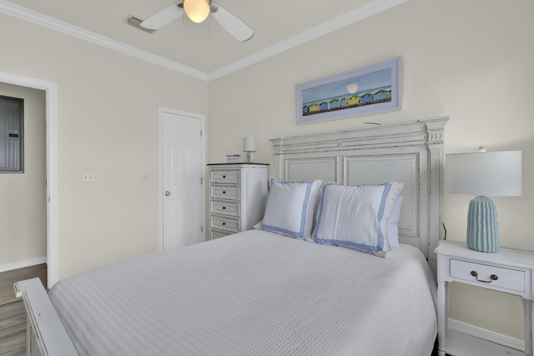 Room 3, Spinnaker Pointe 3b 3 Bedroom Duplex by RedAwning, Baldwin