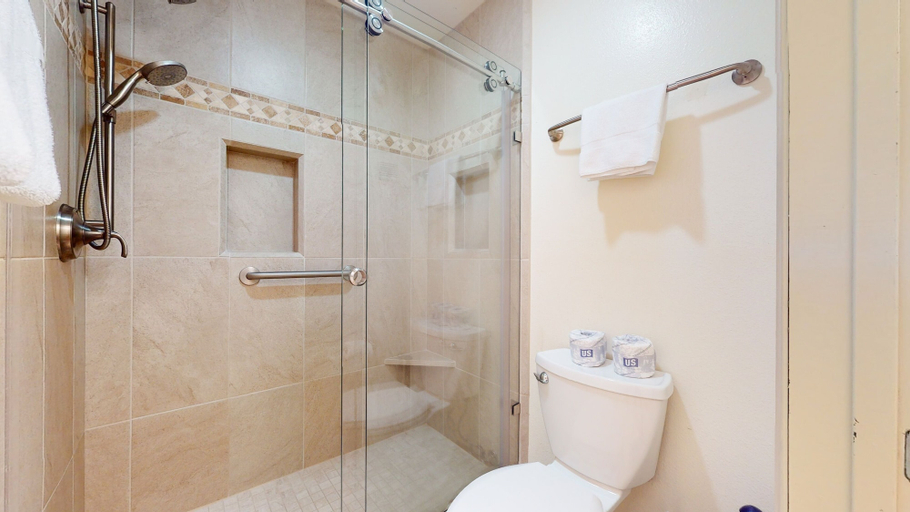 Bathroom 2, Summit 211 Spacious and Clean, Private Balcony, On Free Shuttle Route by RedAwning, Mono