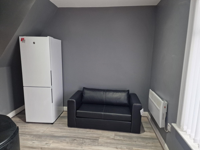 Others 5, Impeccable 3-bed Apartment in Bradford to Explore, Bradford