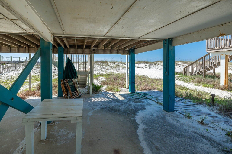 Outdoor dining 2, Conch Out 1405 4 Bedroom Home, Baldwin