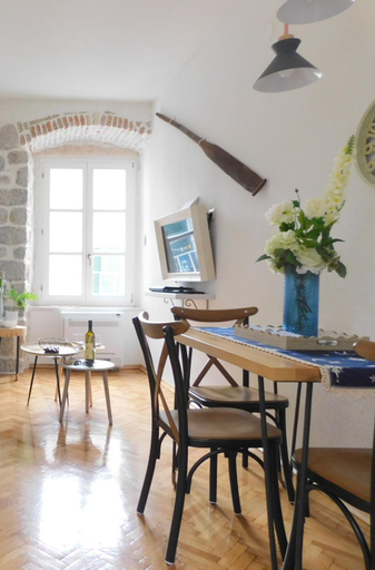 Others 5, P.S. Cattaro Apartment