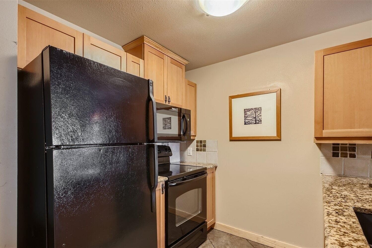 Private kitchen 4, Passage Point 311 1 Bedroom Condo by RedAwning, Summit