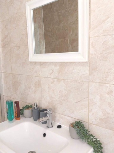 Bathroom 2, 4-bed House in Accrington, Lancashire
