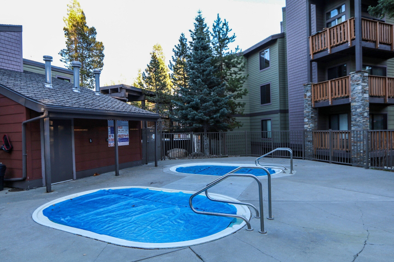 Pool 3, Summit #45 1 Bedroom Condo, Mono