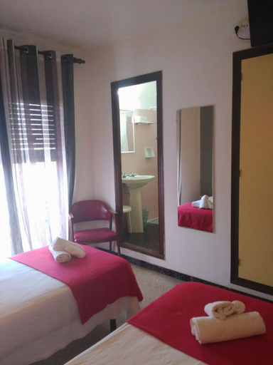 Bedroom 4, Hotel Miami, Girona