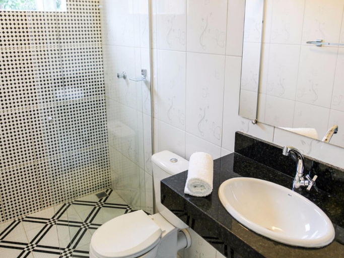 Bathroom 3, Pousada & Restaurante Almescla, Santa Cruz Cabrália