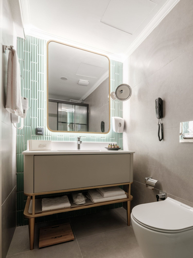 Bathroom 5, Perla Pura Hotel, Konak