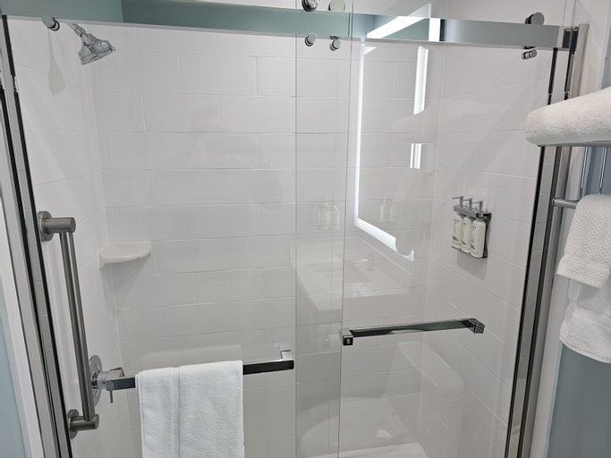 Bathroom 9