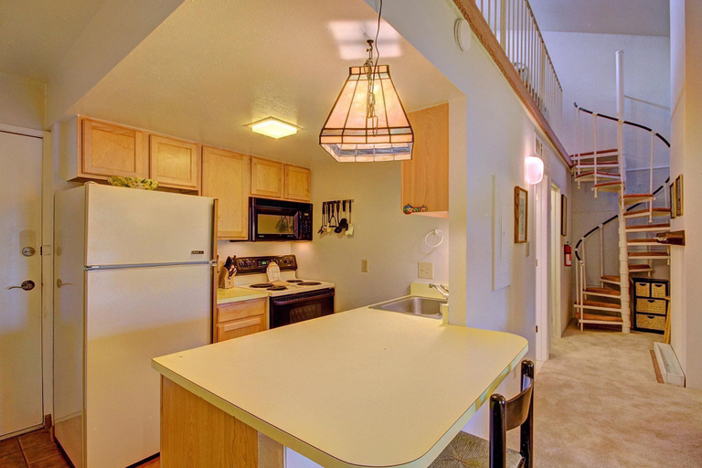 Private kitchen 2, Alpenrose 303 2 Bedroom Condo by RedAwning, Summit