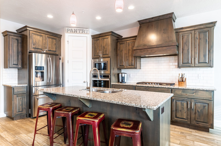 Private kitchen 2, Zion Experience 4 Bedroom Townhouse by RedAwning, Washington