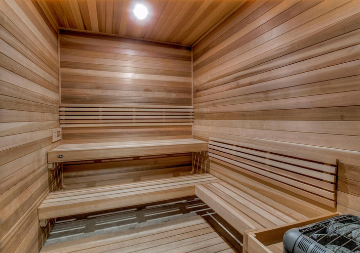 Sauna, Winter Ski-in/out Studio Sleeps 4, Steps To Historic Main St Studio Bedroom Condo by RedAwning, Summit