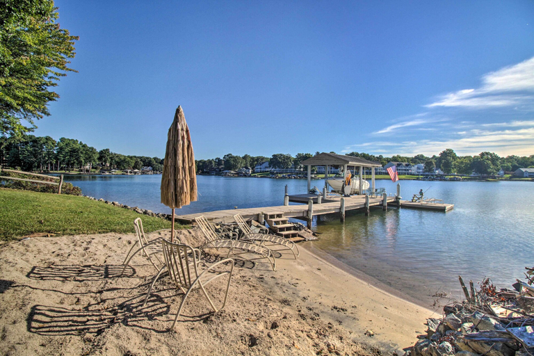 Others 1, Smith Mountain Lake Retreat w/ Private Beach!, Bedford