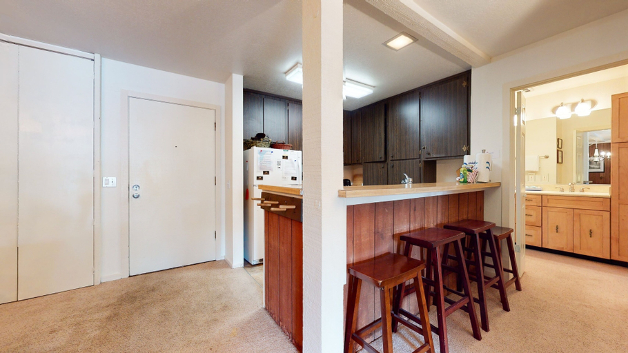 Private kitchen 2, Summit #45 1 Bedroom Condo, Mono