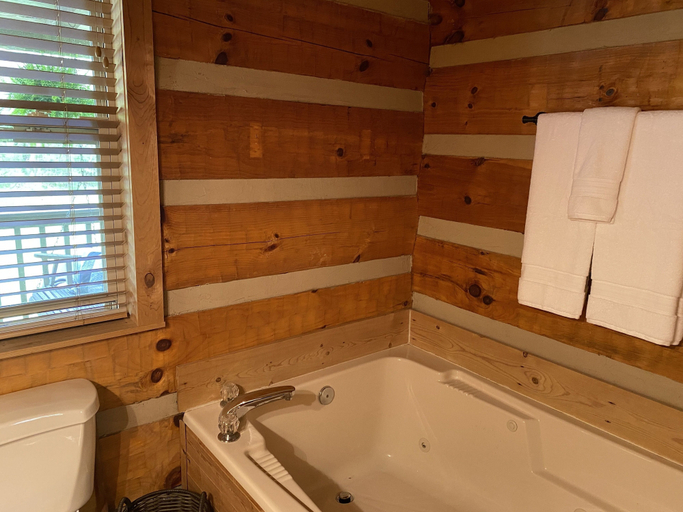 Bathroom, Sweet - 2 Bedrooms, 2 Baths, Sleeps 6 Cabin by RedAwning, Cocke