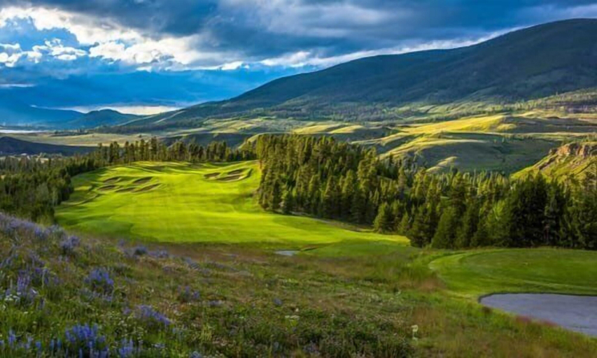 Golf 4, Springs 8848, Summit