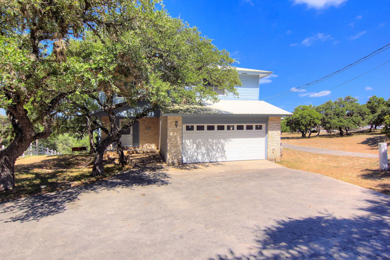 Exterior, Blue Diamond Retreat by RedAwning, Comal