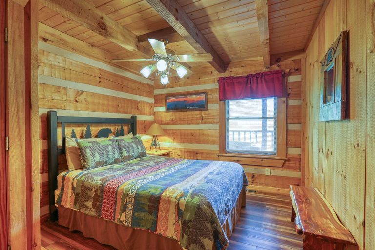 Bedroom 2, Bear Pause - 2 Bedrooms, 2 Baths, Sleeps 6 Cabin by RedAwning, Sevier