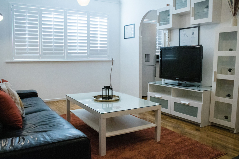 Others 5, Charming 2-bed Fully Furnished Apartment in London, London
