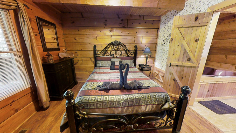 Bedroom 1, Always Misbehavin 1 Bedroom Cabin by RedAwning, Sevier