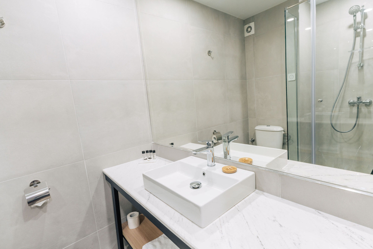 Bathroom 5, TUI SUNEO PERLA ADULTS ONLY, Nesebar