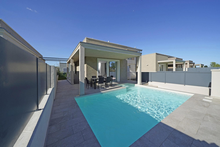 Others 2, Villa Prestige 17 by Wonderful Italy, Brescia