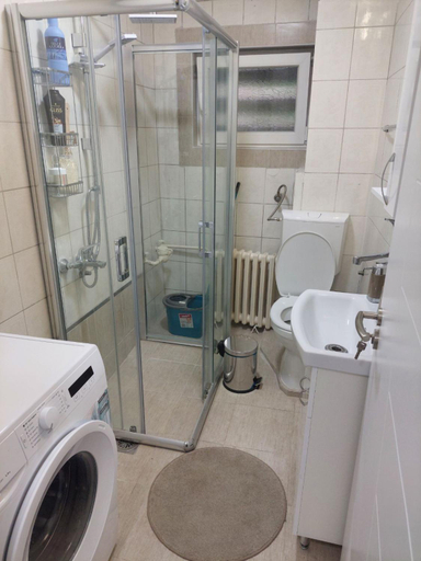 Bathroom 5, City Lux Apartments