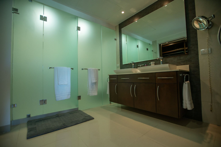 Bathroom 4, Casa Coral Beach 2 Bedroom Condo by RedAwning, Cozumel