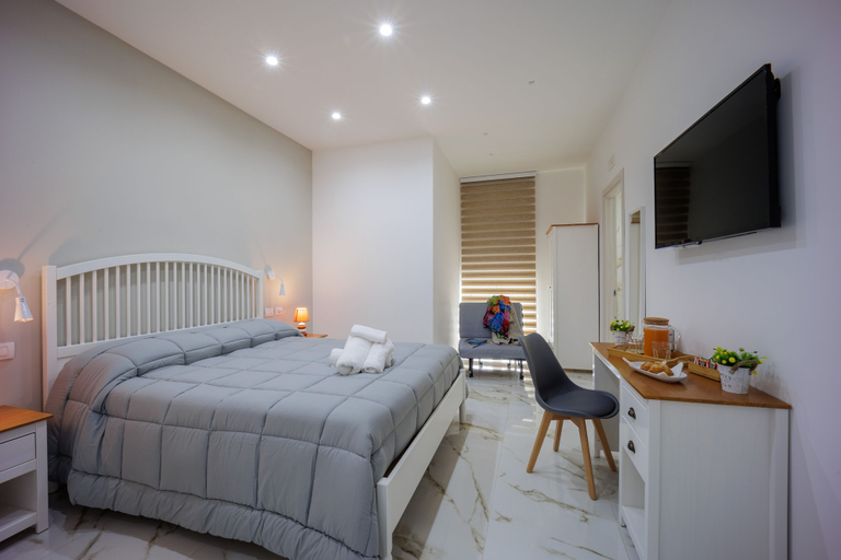 Bedroom 4, REDDIMUS Guest House, Napoli