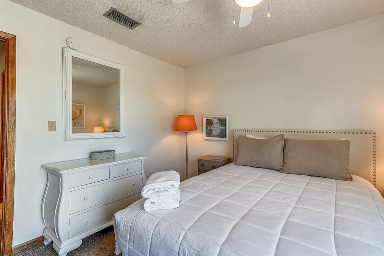 Bedroom 3, The Other Castle 5 Bedroom Home by RedAwning, Okaloosa