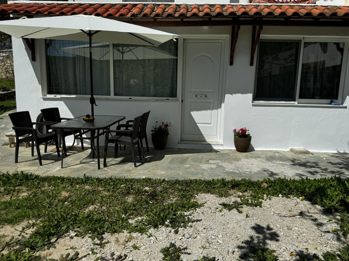 Exterior & Views 2, Skiathos Modern Garden Escape Apt, Thessaly