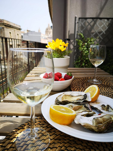 Food & Drinks 4, Marilor Apartments, Catania