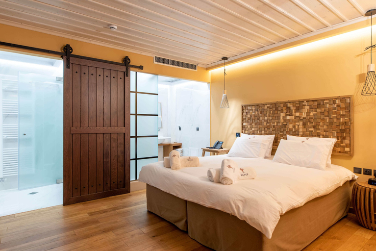 Bedroom 2, 5 Raches Suites, Central Greece