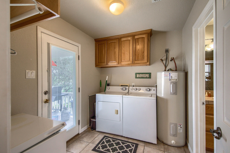 Interior 5, Endless Tranquility Cl1105h 3 Bedroom Home by RedAwning, Comal