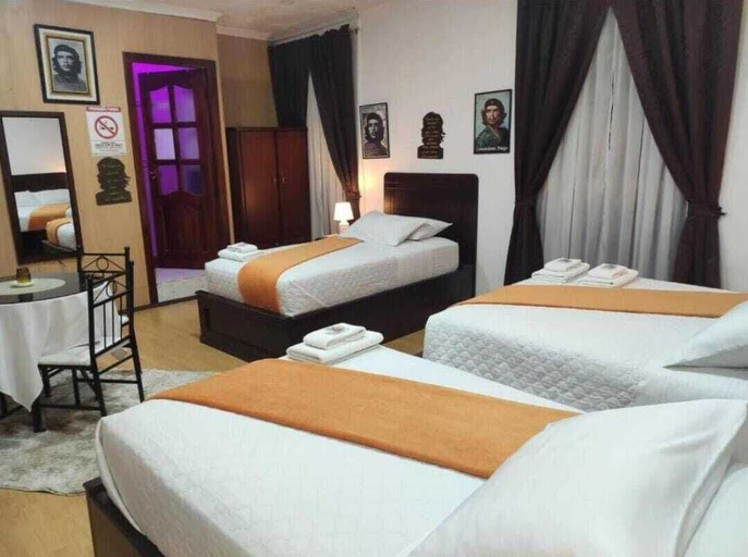 Bedroom 2, Hotel el Che No apto para corruptos, Azogues