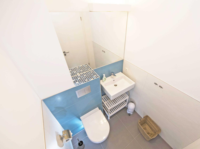 Others 4, Haus Konigsstuhl in Sellin - Penthouse mit Kamin und Balkon, Vorpommern-Rügen