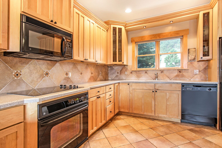 Private kitchen 5, Mount Chapin S4 2 Bedroom Condo by RedAwning, Larimer