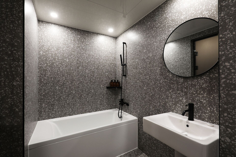 Bathroom 5, HOTEL THE ONE, Gangneung
