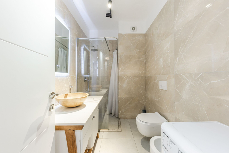 Bathroom 4, White Hill Suite by PS, Durrësit