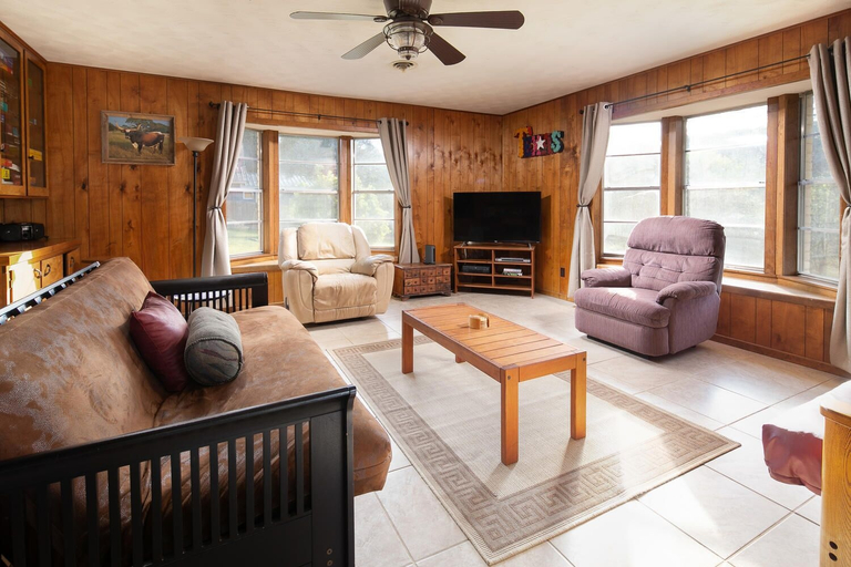 Living area 5, The Lazy A Rr7221 3 Bedroom Home by RedAwning, Comal