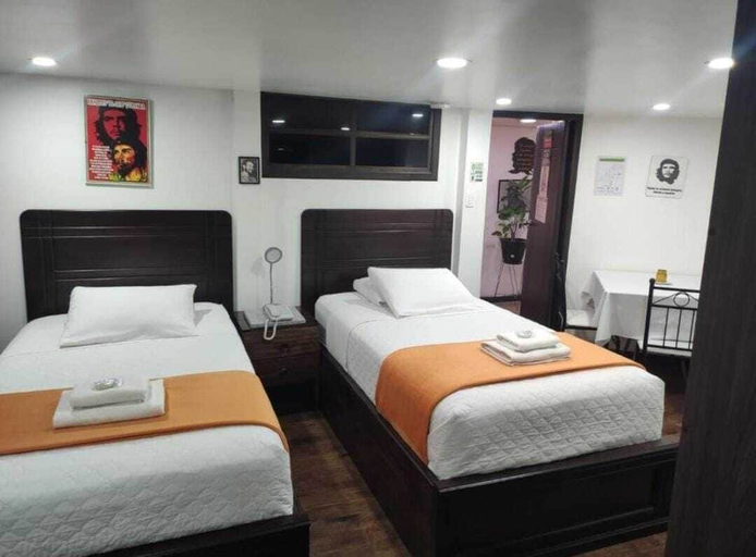 Bedroom 5, Hotel el Che No apto para corruptos, Azogues