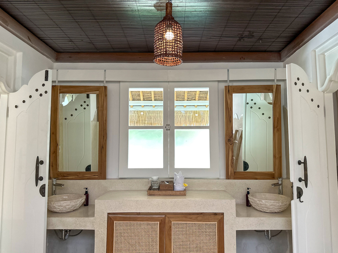 Bathroom 4, Villa Santai - 10 mins from Canggu, Seminyak & Oberoi, Badung