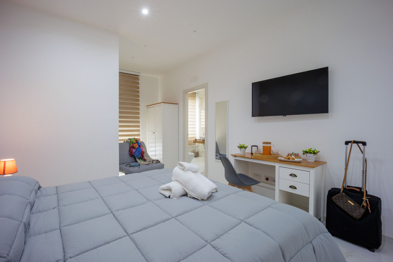 Bedroom 5, REDDIMUS Guest House, Napoli