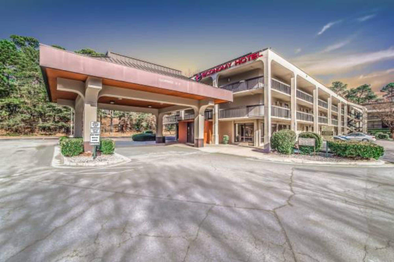 Exterior & Views, Economy Hotel Roswell, Fulton