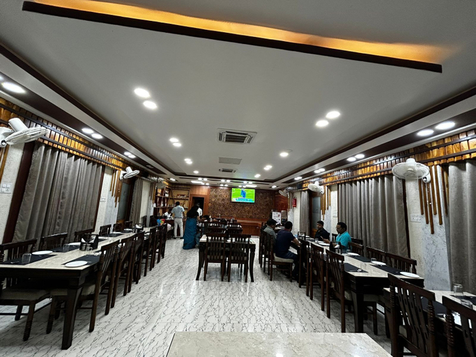 Food & Drinks